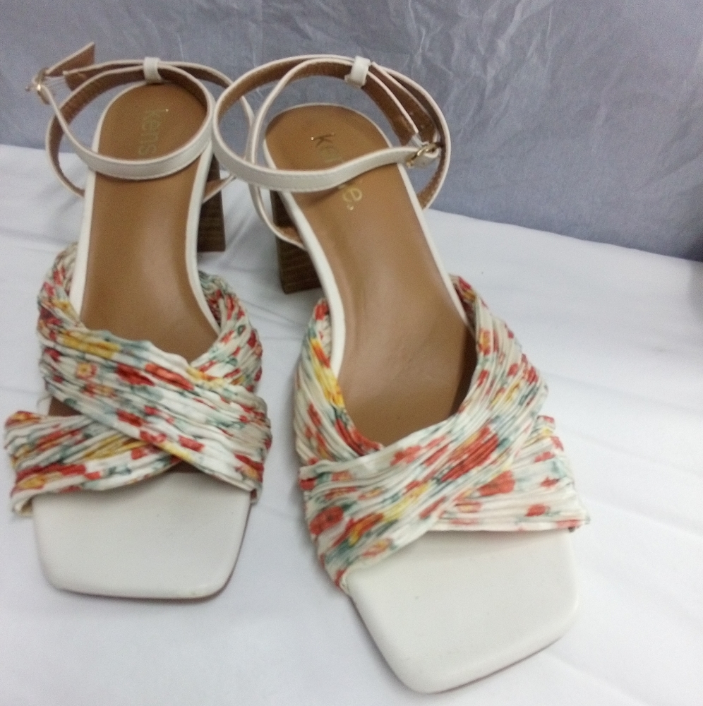 Kensie open toe heel size 8.5